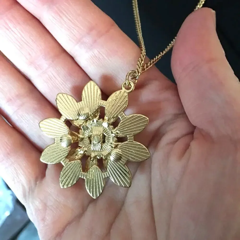 Bright gold tone pastel pink flower pendant necklace